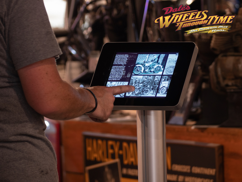 interactive-ipad-kiosk-at-wheels-through-time